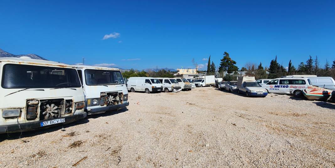Çözüm bekleyen sorun! Otopark döviz mezarlığına döndü 3